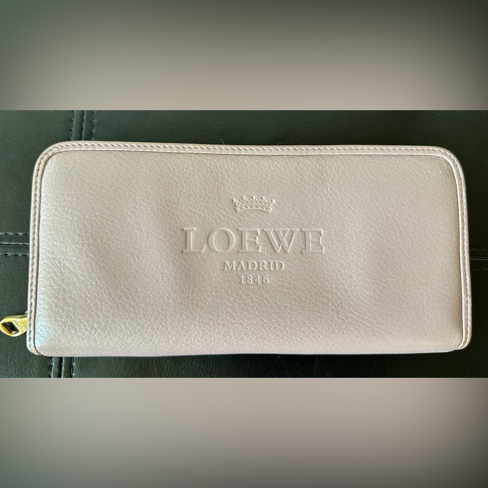 Loewe Calfskin Heritage Light Lavender Long Zippy Wallet - Picture 5 of 9